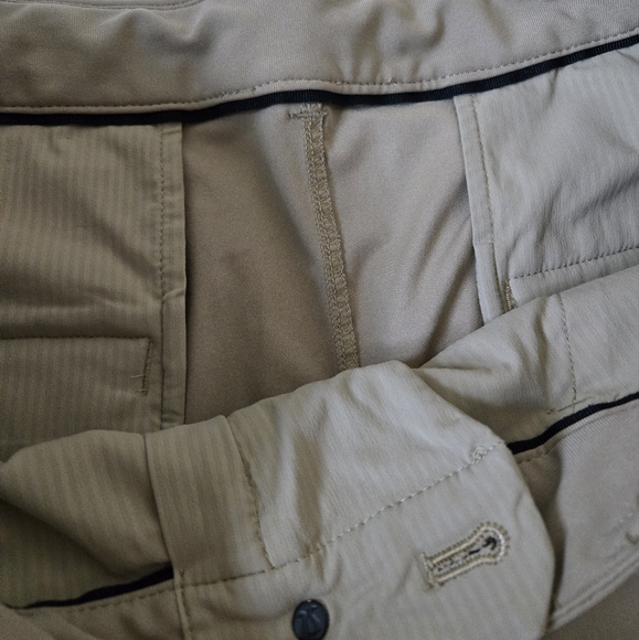 Lululemon ABC Short 9" in Tan color Classic Fit Warpstreme Fabric size 34 - Picture 13 of 16